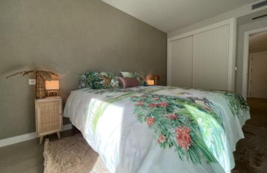 2 camera da letto Appartamento da affittare in New Golden Mile con piscina garage - 2.350 € (Rif: 10004960)
