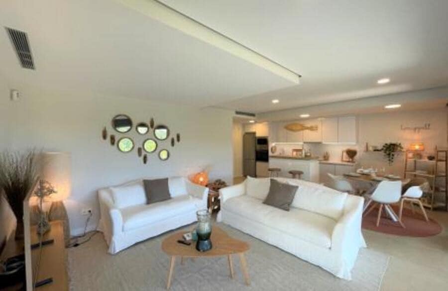2 camera da letto Appartamento da affittare in New Golden Mile con piscina garage - 2.350 € (Rif: 10004960)