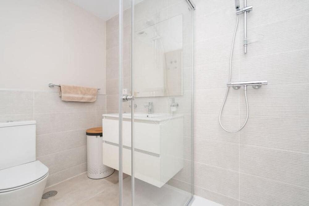 3 camera da letto Appartamento da affittare in New Golden Mile con piscina garage - 3.400 € (Rif: 10004961)