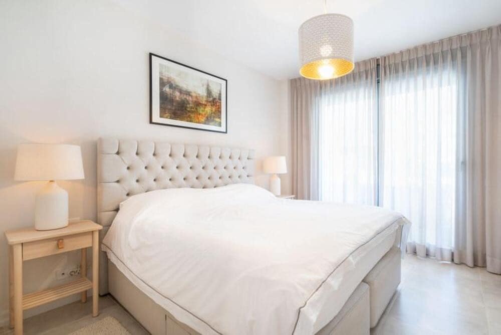 3 camera da letto Appartamento da affittare in New Golden Mile con piscina garage - 3.400 € (Rif: 10004961)