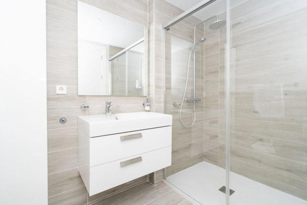 3 camera da letto Appartamento da affittare in New Golden Mile con piscina garage - 3.400 € (Rif: 10004961)