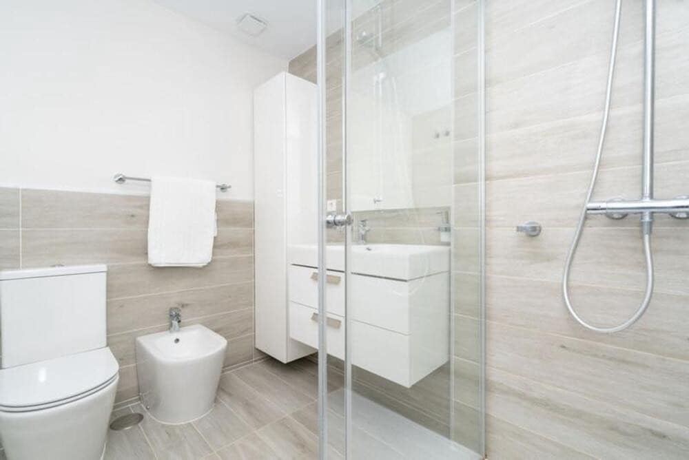 3 camera da letto Appartamento da affittare in New Golden Mile con piscina garage - 3.400 € (Rif: 10004961)