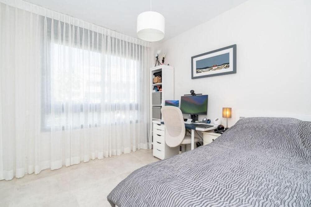 3 camera da letto Appartamento da affittare in New Golden Mile con piscina garage - 3.400 € (Rif: 10004961)
