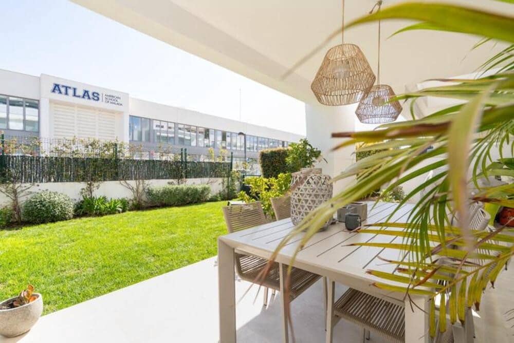 3 camera da letto Appartamento da affittare in New Golden Mile con piscina garage - 3.400 € (Rif: 10004961)