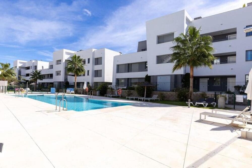 3 camera da letto Appartamento da affittare in New Golden Mile con piscina garage - 3.400 € (Rif: 10004961)
