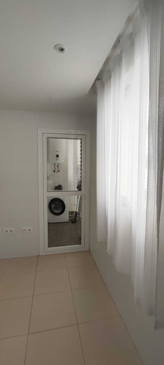 2 bedroom Apartment for rent in Marbella with pool garage - € 2,300 (Ref: 10006141)