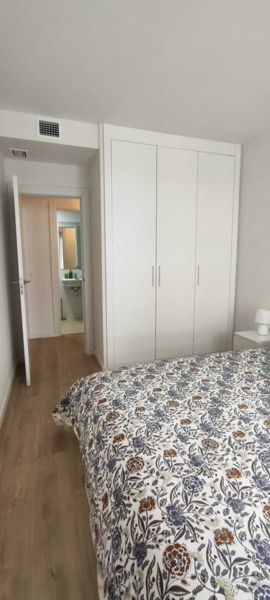 2 bedroom Apartment for rent in Marbella with pool garage - € 2,300 (Ref: 10006141)