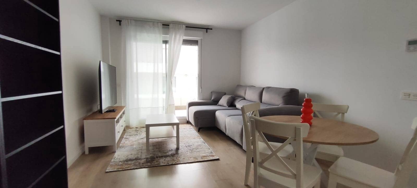 2 bedroom Apartment for rent in Marbella with pool garage - € 2,300 (Ref: 10006141)