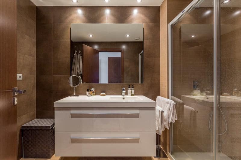 2 sypialnia Apartament do wynajęcia w Los Arqueros z basenem garażem - 2 500 € (Ref: 10008237)