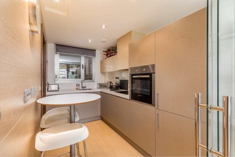 2 sypialnia Apartament do wynajęcia w Los Arqueros z basenem garażem - 2 500 € (Ref: 10008237)