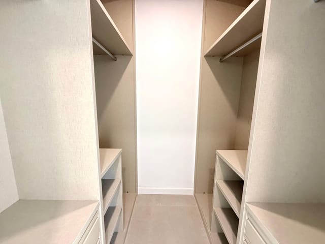 Casa de 3 habitaciones en El Paraiso, Estepona en alquiler con piscina garaje - 4.500 € (Ref: 10008238)