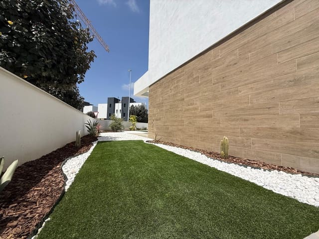 3 quarto Casa em Banda para arrendar em El Paraiso, Estepona com piscina garagem - 4 500 € (Ref: 10008238)