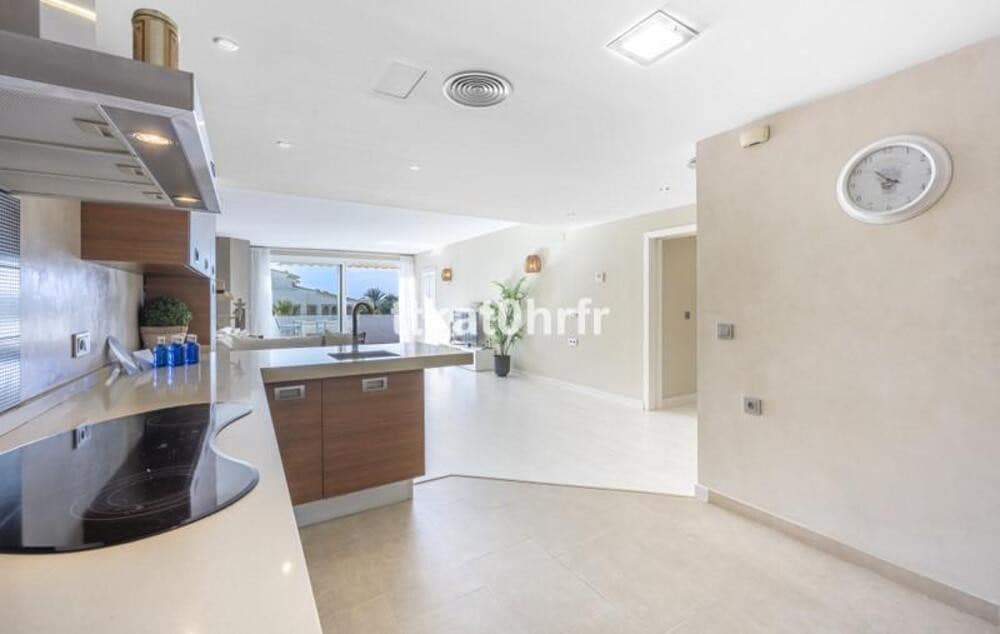 3 slaapkamer Appartement te koop in Puerto Banus met garage - € 1.075.000 (Ref: 10010208)