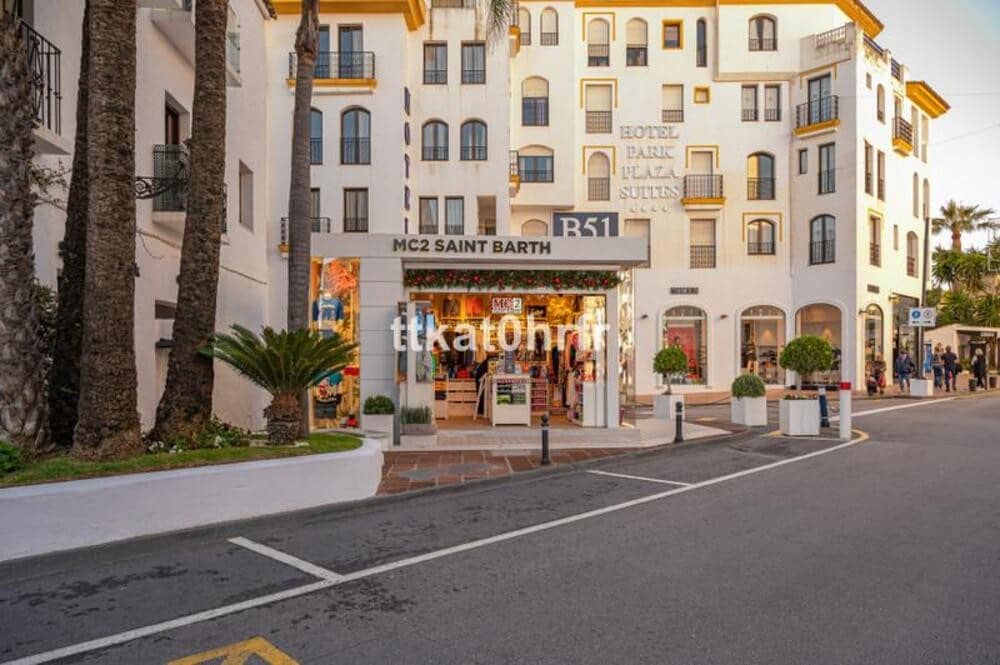 3 slaapkamer Appartement te koop in Puerto Banus met garage - € 1.075.000 (Ref: 10010208)