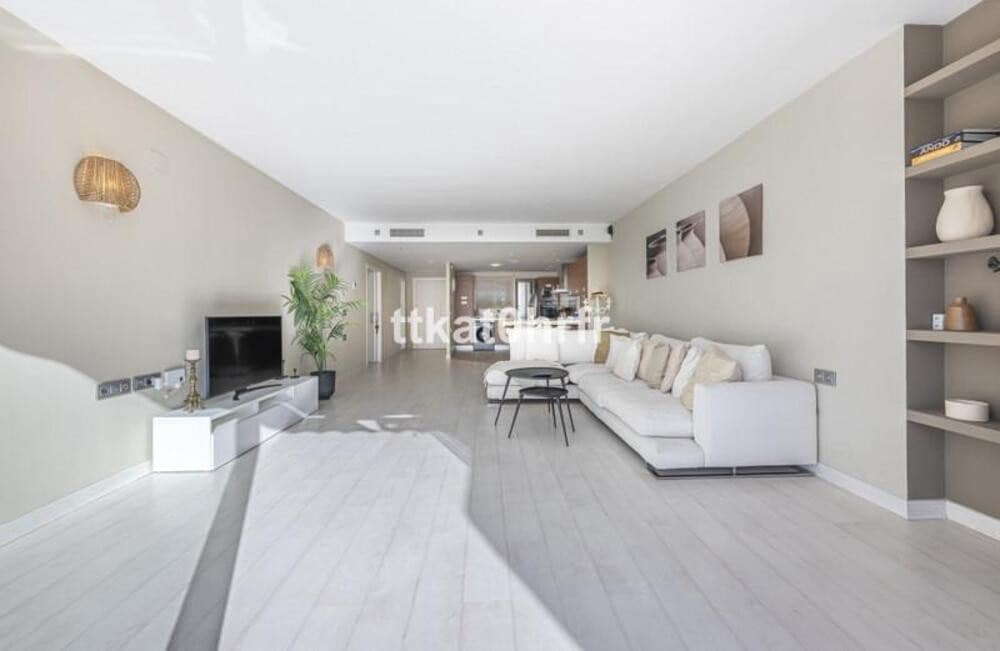 3 soverom Leilighet til leie i Puerto Banus med garasje - € 5 000 (Ref: 10010209)