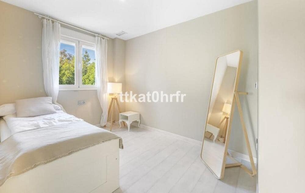 3 soverom Leilighet til leie i Puerto Banus med garasje - € 5 000 (Ref: 10010209)