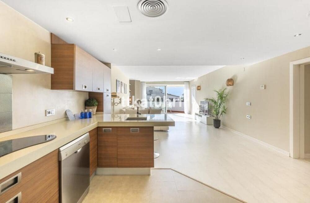 3 soverom Leilighet til leie i Puerto Banus med garasje - € 5 000 (Ref: 10010209)