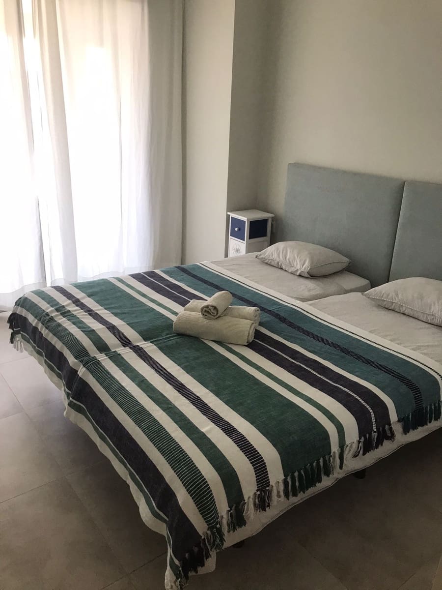 2 sovrum Lägenhet att hyra i New Golden Mile med pool garage - 2 300 € (Ref: 10012784)