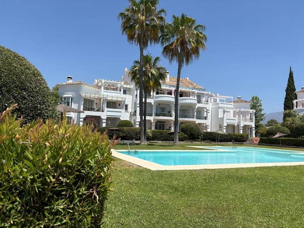 4 soverom Hus til leie i Guadalmina med svømmebasseng garasje - € 4 000 (Ref: 10012786)