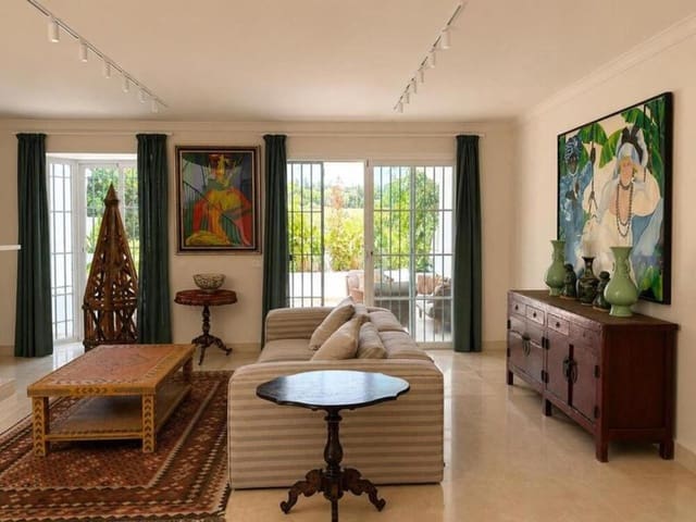 4 soverom Hus til leie i Guadalmina Alta, Marbella med svømmebasseng garasje - € 4 000 (Ref: 10012786)