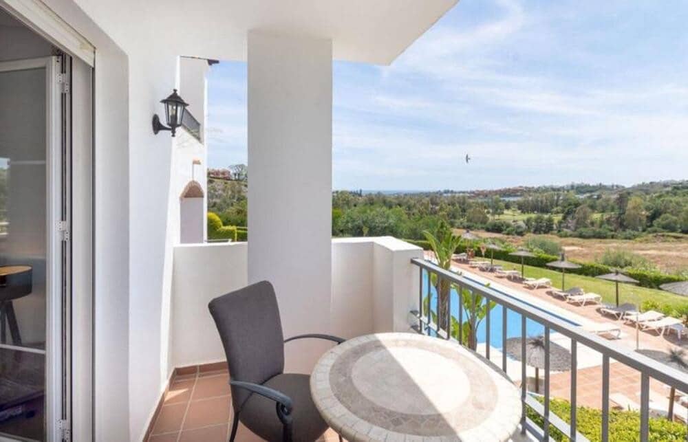 2 bedroom Apartment for rent in Los Arqueros with pool garage - € 2,100 (Ref: 10012787)