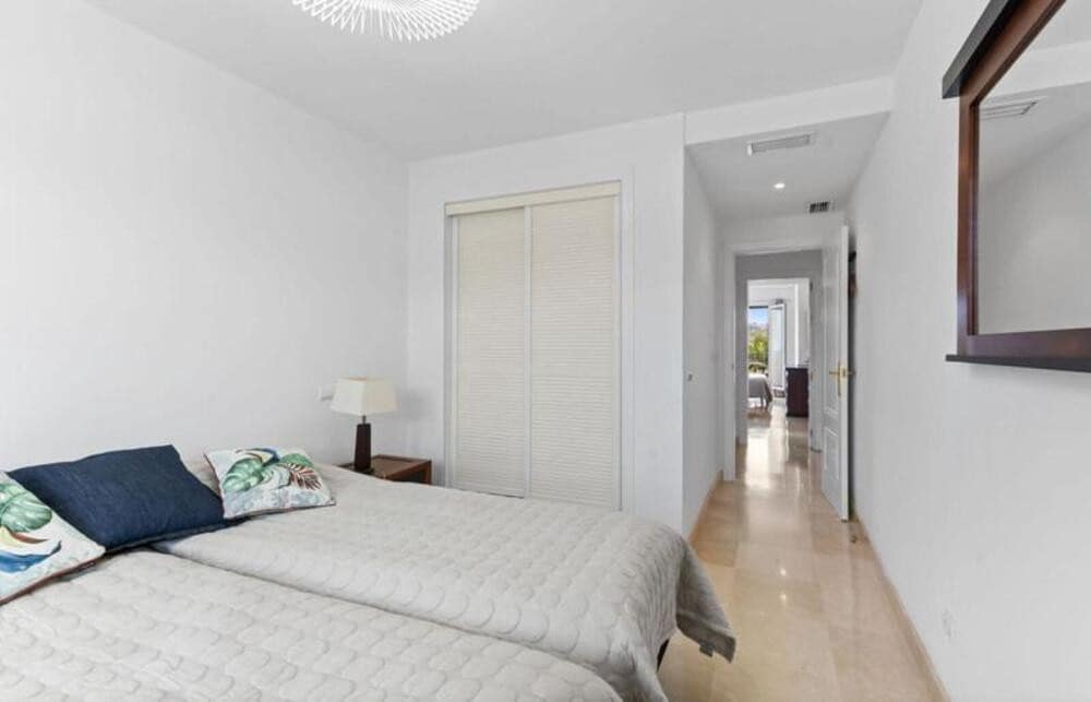 2 bedroom Apartment for rent in Los Arqueros with pool garage - € 2,100 (Ref: 10012787)