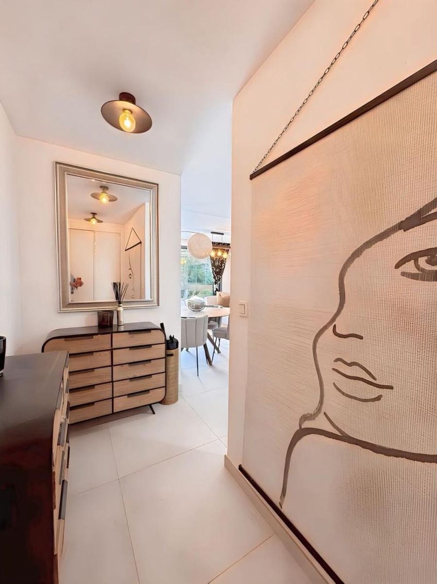 Penthouse de 2 chambres à louer à Benahavis avec piscine garage - 3 200 € (Ref: 10012789)