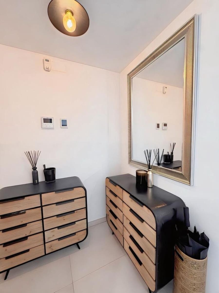 Penthouse de 2 chambres à louer à Benahavis avec piscine garage - 3 200 € (Ref: 10012789)