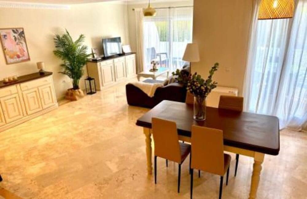3 bedroom Apartment for rent in Golden Mile with pool garage - € 2,500 (Ref: 10012790)