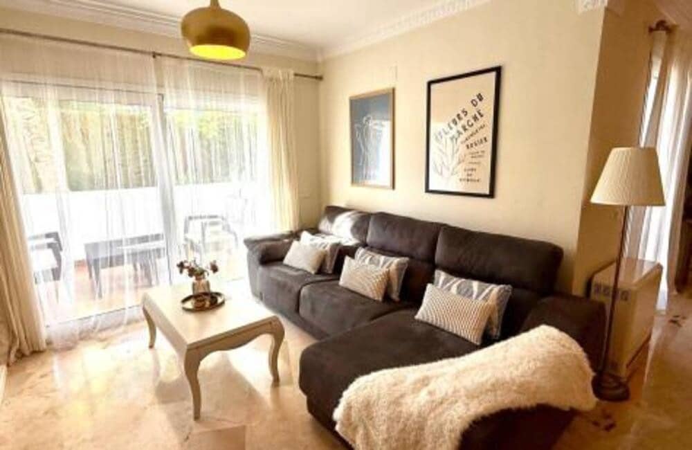 3 bedroom Apartment for rent in Golden Mile with pool garage - € 2,500 (Ref: 10012790)