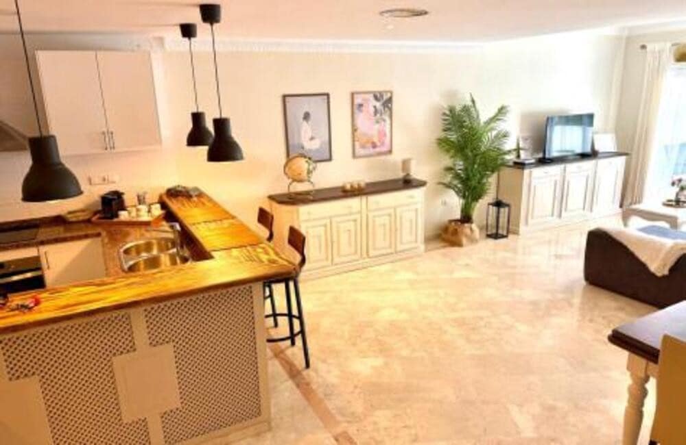 3 bedroom Apartment for rent in Golden Mile with pool garage - € 2,500 (Ref: 10012790)