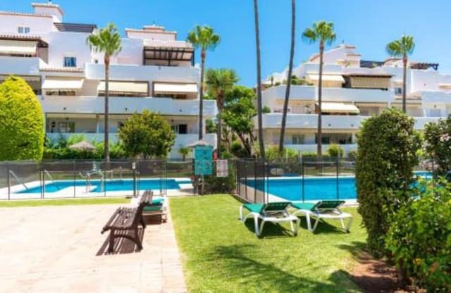3 bedroom Apartment for rent in Lomas De Marbella, Marbella with pool garage - € 2,500 (Ref: 10012790)