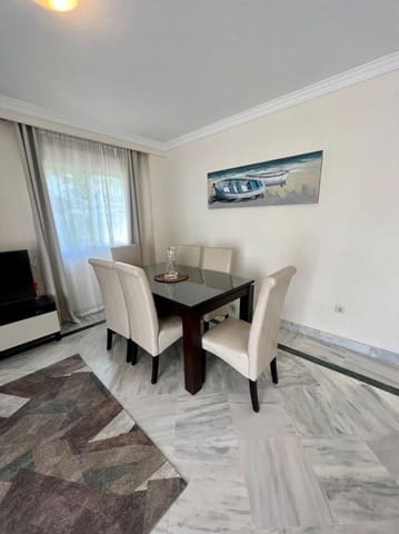2 soveværelse Lejlighed til leje i La Dama de Noche - La Alzambra, Marbella med swimmingpool garage - € 2.000 (Ref: 10014999)