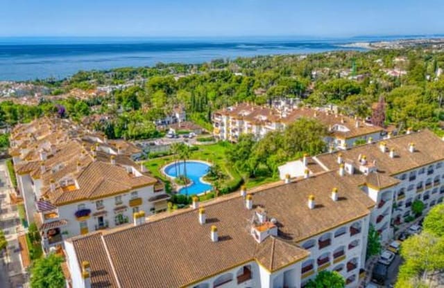 3 sovrum Lägenhet till salu i La Carolina - Guadalpín, Marbella med pool garage - 450 000 € (Ref: 10021915)