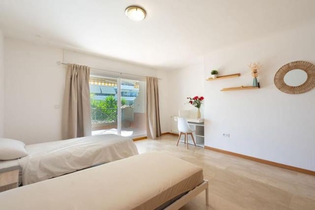 3 sovrum Lägenhet att hyra i Guadalmina Alta, Marbella med pool garage - 2 300 € (Ref: 10021918)