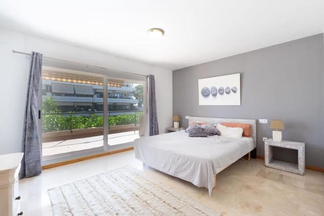 3 sovrum Lägenhet att hyra i Guadalmina Alta, Marbella med pool garage - 2 300 € (Ref: 10021918)