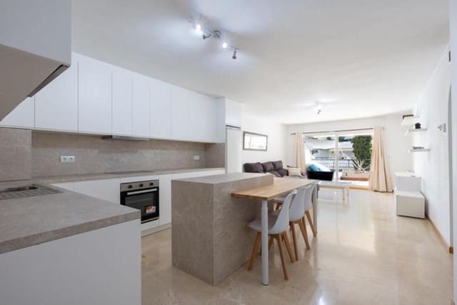 3 sovrum Lägenhet att hyra i Guadalmina Alta, Marbella med pool garage - 2 300 € (Ref: 10021918)