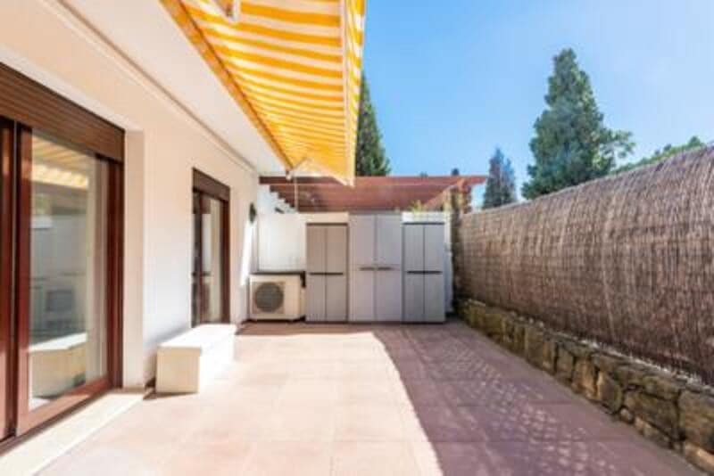 2 soverom Leilighet til salgs i Marbella med svømmebasseng garasje - € 540 000 (Ref: 10023520)
