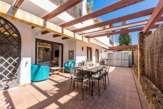 2 soverom Leilighet til salgs i Lomas De Marbella, Marbella med svømmebasseng garasje - € 540 000 (Ref: 10023520)