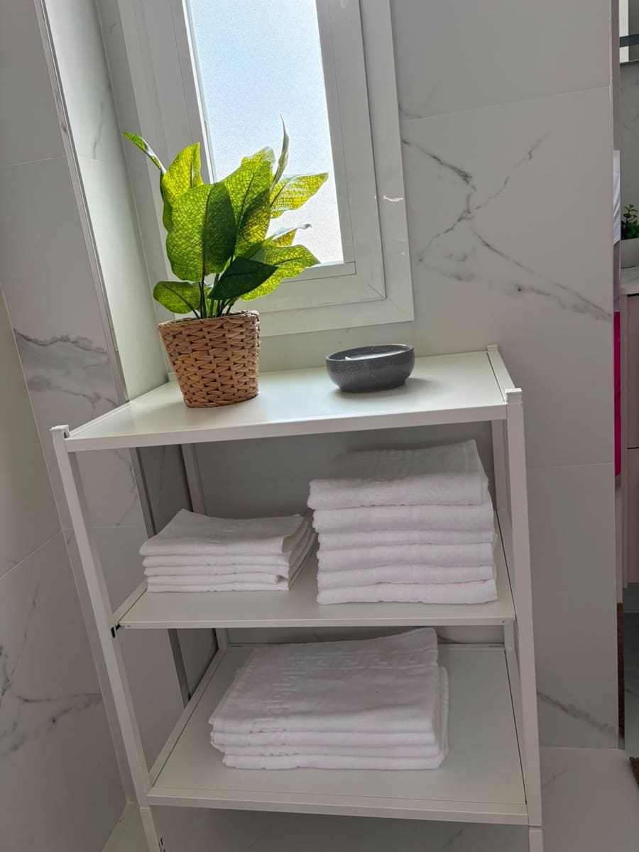 3 slaapkamer Appartement te huur in Marbella met zwembad garage - € 3.750 (Ref: 10025034)