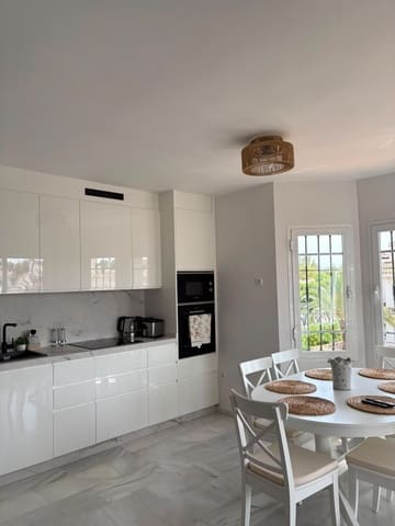 3 slaapkamer Appartement te huur in La Dama de Noche - La Alzambra, Marbella met zwembad garage - € 3.750 (Ref: 10025034)