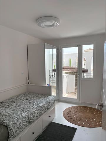 3 slaapkamer Appartement te huur in La Dama de Noche - La Alzambra, Marbella met zwembad garage - € 3.750 (Ref: 10025034)