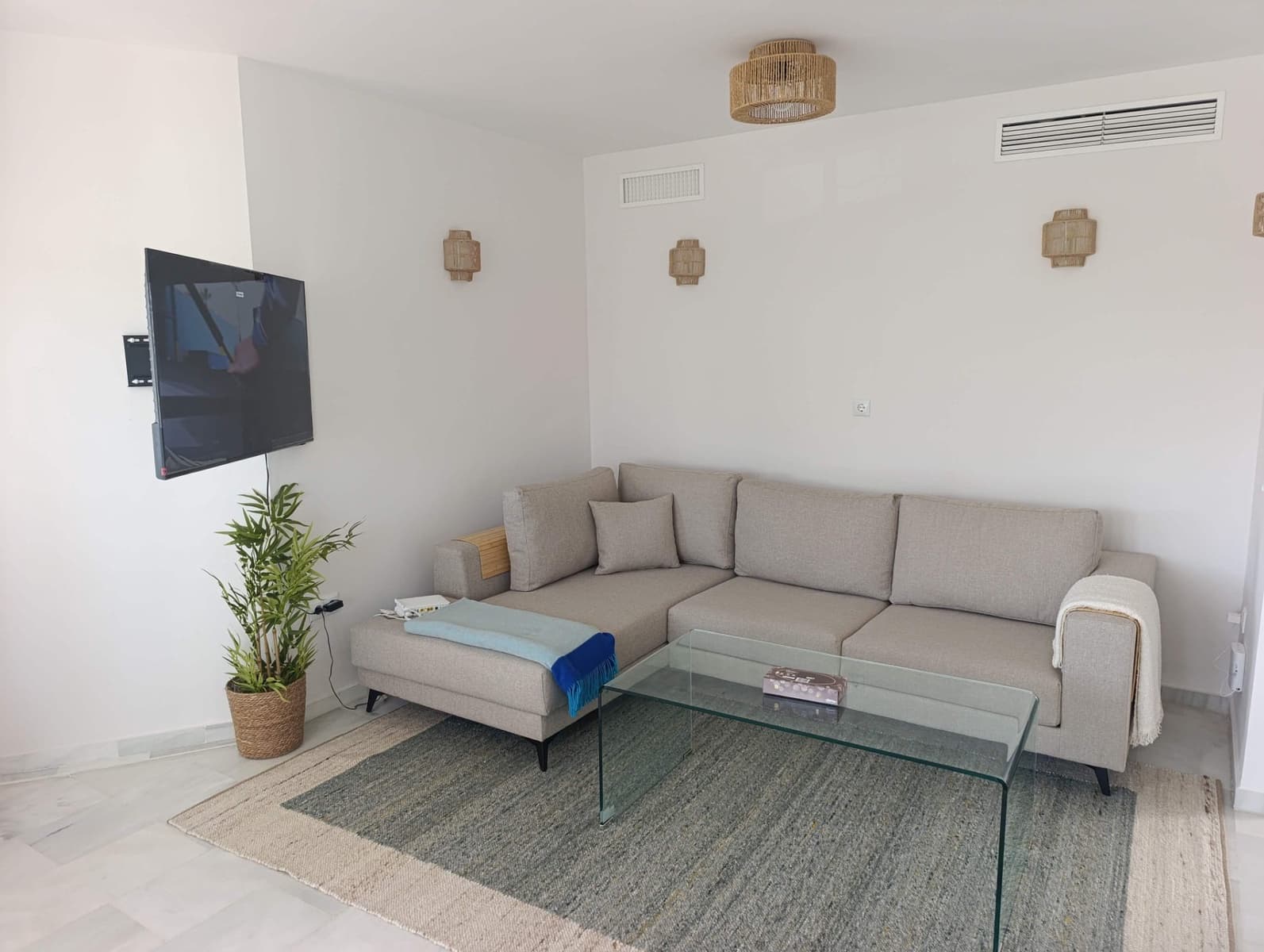 3 slaapkamer Appartement te huur in Marbella met zwembad garage - € 3.750 (Ref: 10025034)