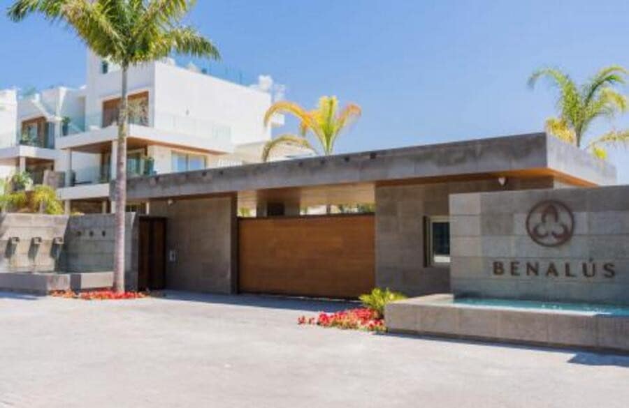 Appartement de 3 chambres à louer à Marbella avec piscine garage - 16 500 € (Ref: 10025035)