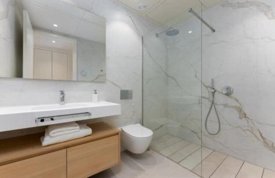 Appartement de 3 chambres à louer à Marbella avec piscine garage - 16 500 € (Ref: 10025035)