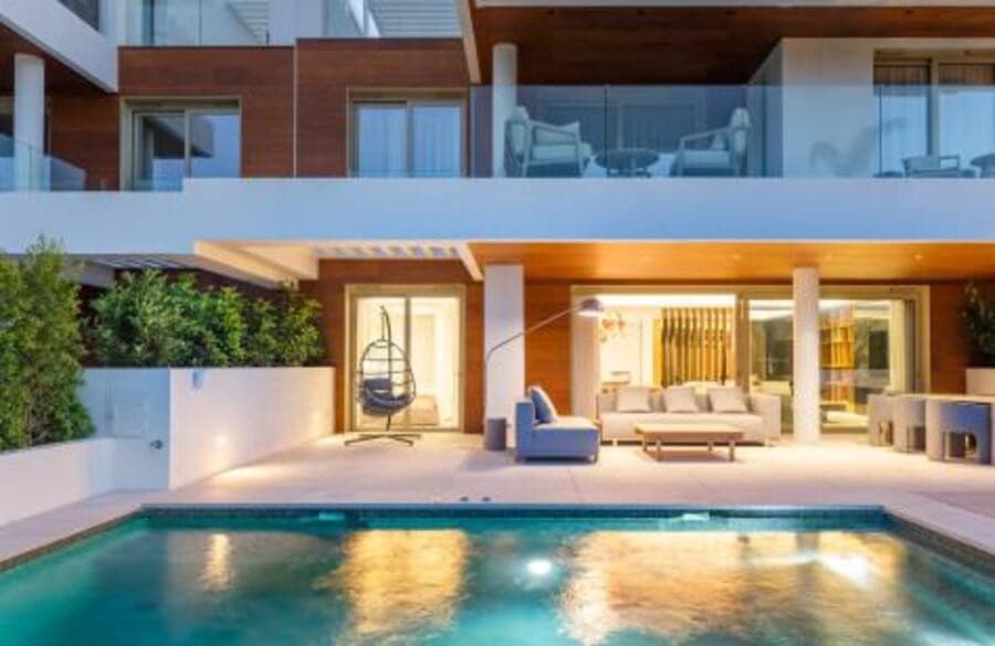 Appartement de 3 chambres à louer à Marbella avec piscine garage - 16 500 € (Ref: 10025035)