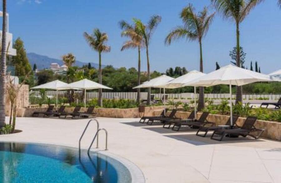 Appartement de 3 chambres à louer à Marbella avec piscine garage - 16 500 € (Ref: 10025035)