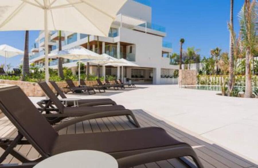 Appartement de 3 chambres à louer à Marbella avec piscine garage - 16 500 € (Ref: 10025035)