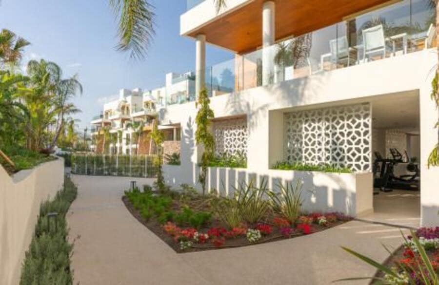Appartement de 3 chambres à louer à Marbella avec piscine garage - 16 500 € (Ref: 10025035)