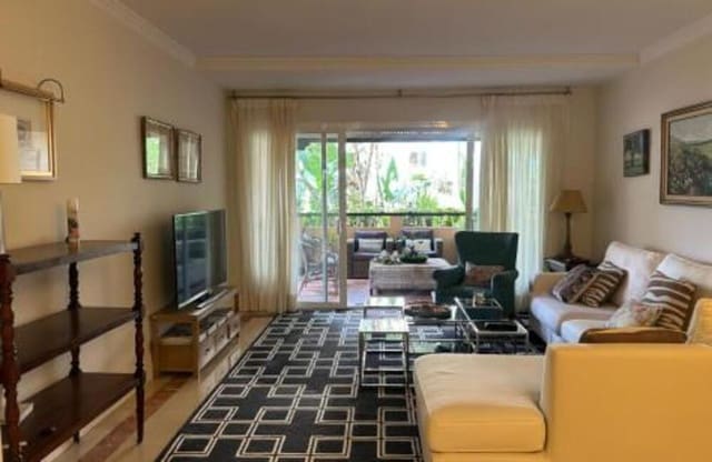 3 Zimmer Apartment zu vermieten in Sierra Blanca, Marbella mit Pool Garage - 3.300 € (Ref: 10025036)